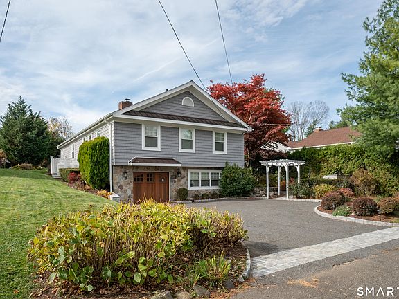 2nd image of 2A Lakeview Road