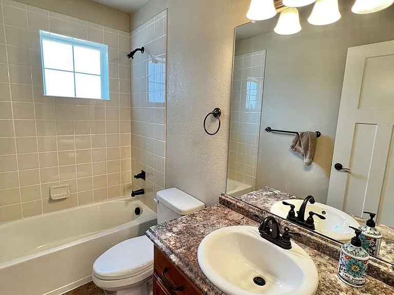 2250 Sherwood Forest Ct — Photo 17