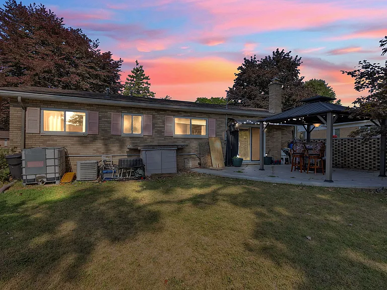 23520 Brandywynne St — Photo 2