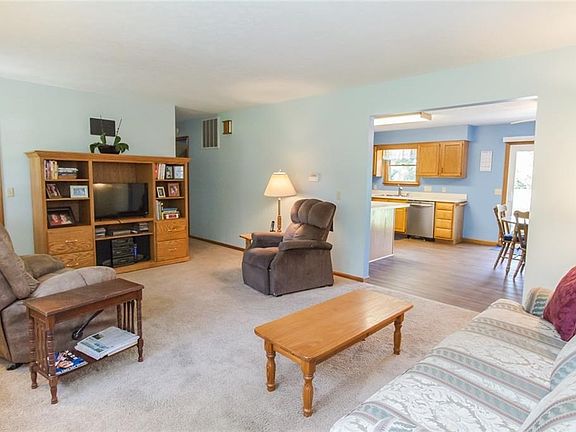 5th image of 3750 West Dr
