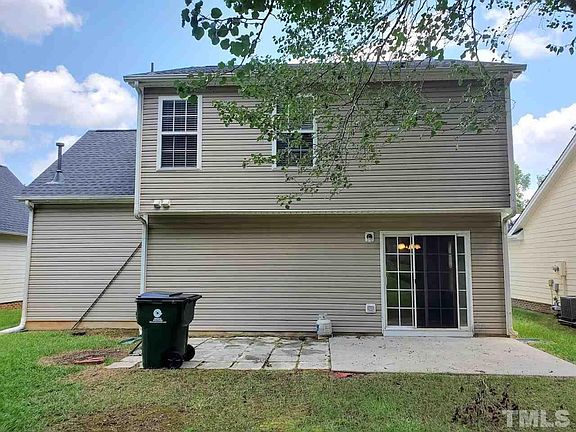 3rd image of 316 Stone Hedge Ct
