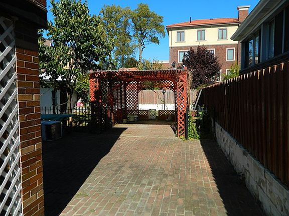 4th image of 1363 Astor Ave