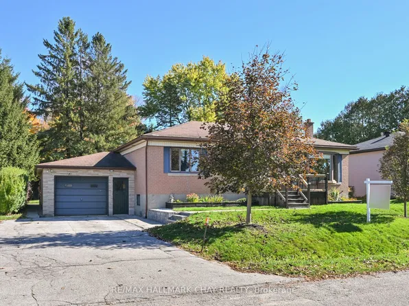 51 William St, New Tecumseth, ON L9R 1M7