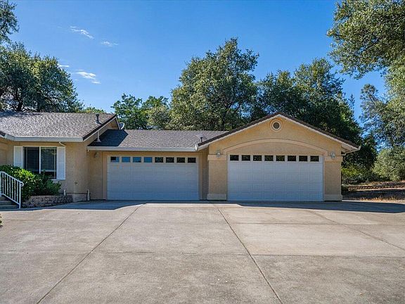 5th image of 13320 Fernie Way