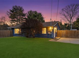 12 Paige Dr, Coventry, RI 02816