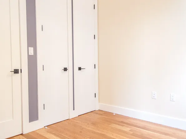 1426 De Kalb Avenue image 20 of 40