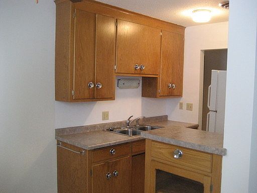 3rd image of 6429 Pleasant Ave S #4