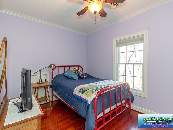2nd image of 26 Buttercup Ln