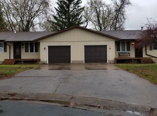 1207 State St, River Falls, WI 54022