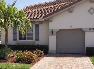 6490 Oxford Cir, Vero Beach, FL 32966