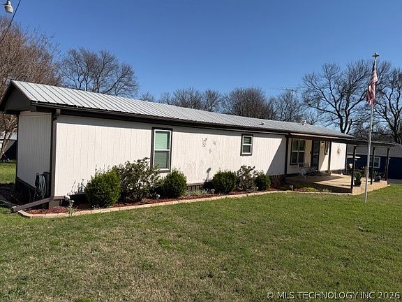 3rd image of 4166 Sportsman Ave