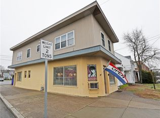 375 N Broadway, Rumford, RI 02916