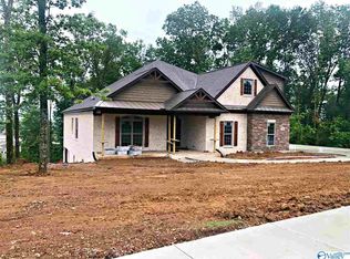 7101 Ridge Crest Rd SE, Owens Cross Roads, AL 35763