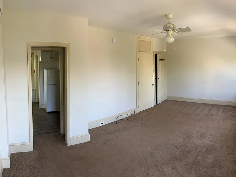 401 S Church St #5 — Photo 8