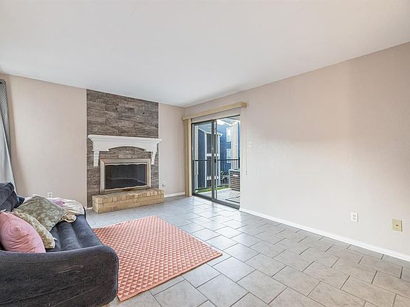 5th image of 18515 Egret Bay Blvd APT 905