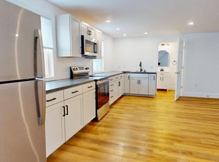 650 Rockland St #202, Rockport, ME 04856