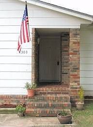 5th image of 1303 W Bert St