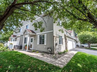 1547 Hummingbird St, Shakopee, MN 55379