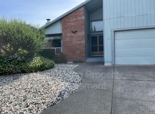 336 Prune Tree Dr, Healdsburg, CA 95448