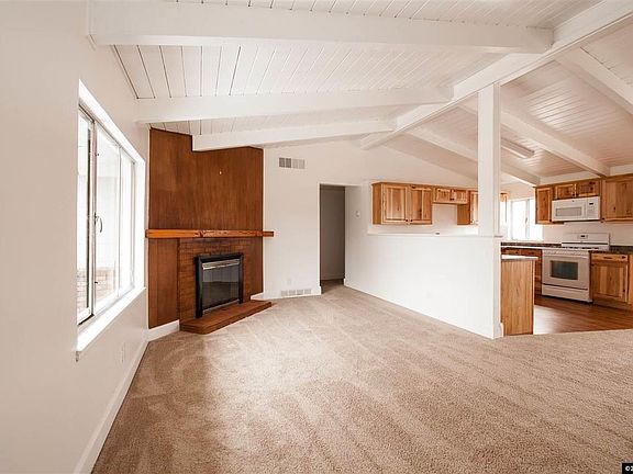 5th image of 1105 Prospect Ave