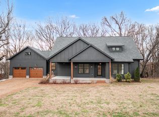 2140 Abiff Rd, Burns, TN 37029