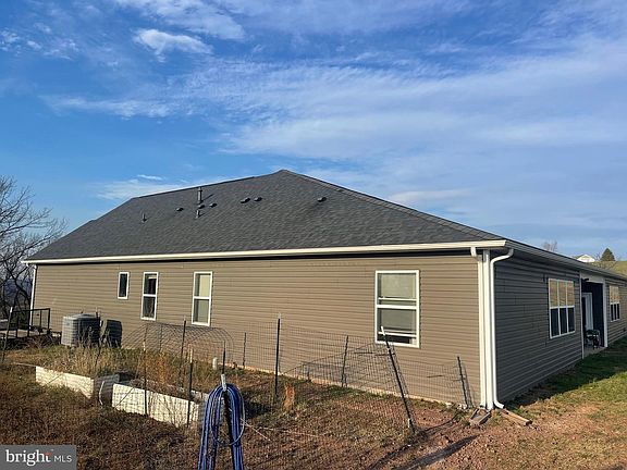 4th image of 93 Quail Hill Dr