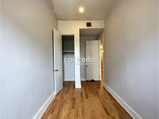 Rented by Lockbox Realty | media 19