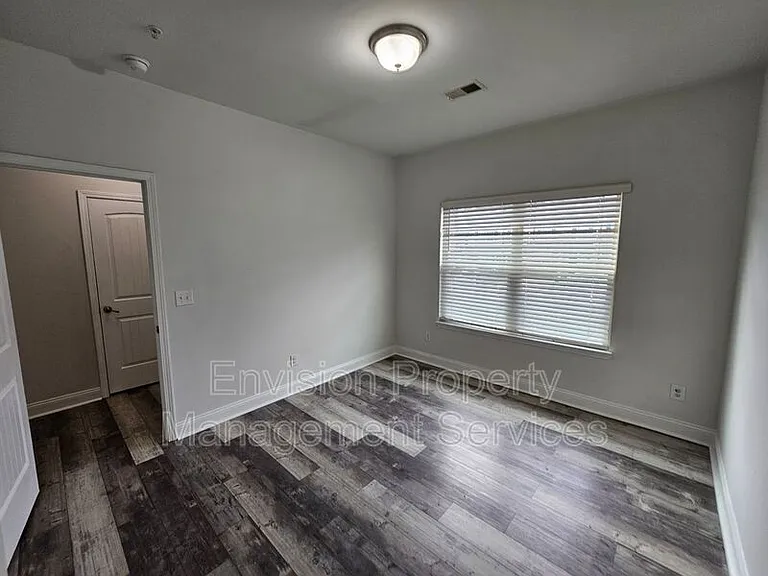 2190 Miranda Dr — Photo 15