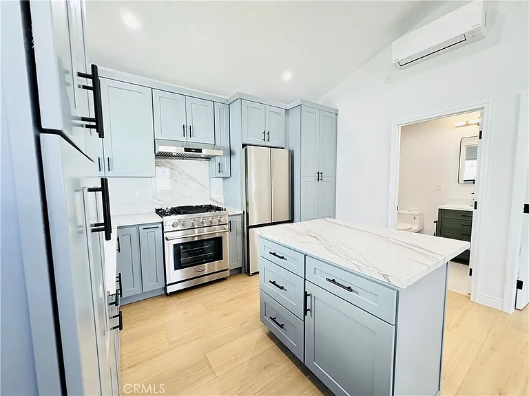 7742 Vassar Ave — Photo 2