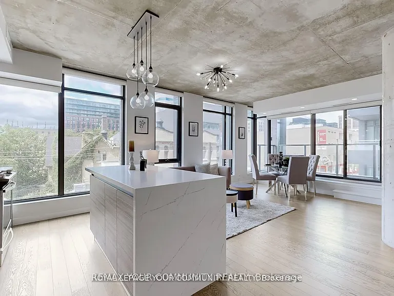 111 Bathurst St #314 — Photo 1
