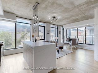 111 Bathurst St #314, Toronto, ON M5V0M9