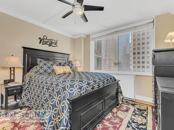 245 East 54th Street image 5 of 11