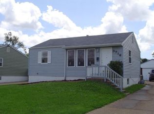3716 Carondelet Blvd, Saint Louis, MO 63123