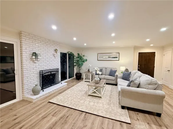 912 W 11th St APT 4, San Pedro, CA 90731