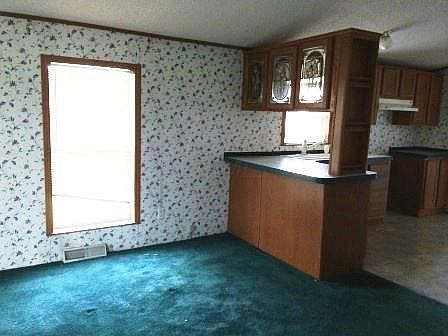 4th image of 87 Mound Ln