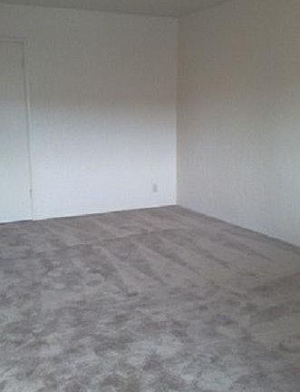 4th image of 930 Parker Ct APT 4