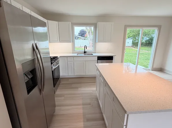 806 Green Grove Rd, Neptune, NJ 07753