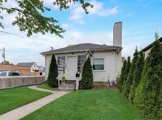 7106 W National AVENUE, West Allis, WI 53214