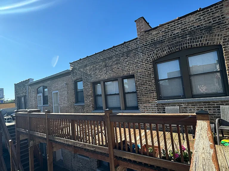 Spacious back deck