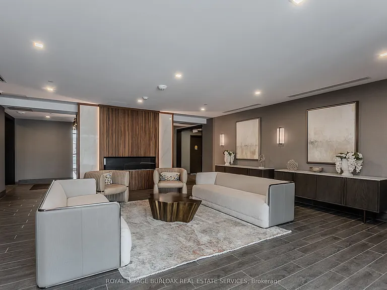 470 Dundas St E #317 — Photo 9