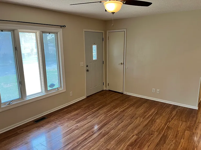 5513 Candleberry Dr — Photo 10