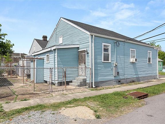 5th image of 1832-1836 Old Prieur St