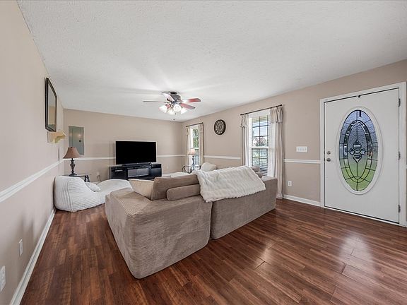 4th image of 5 Summerfield Dr