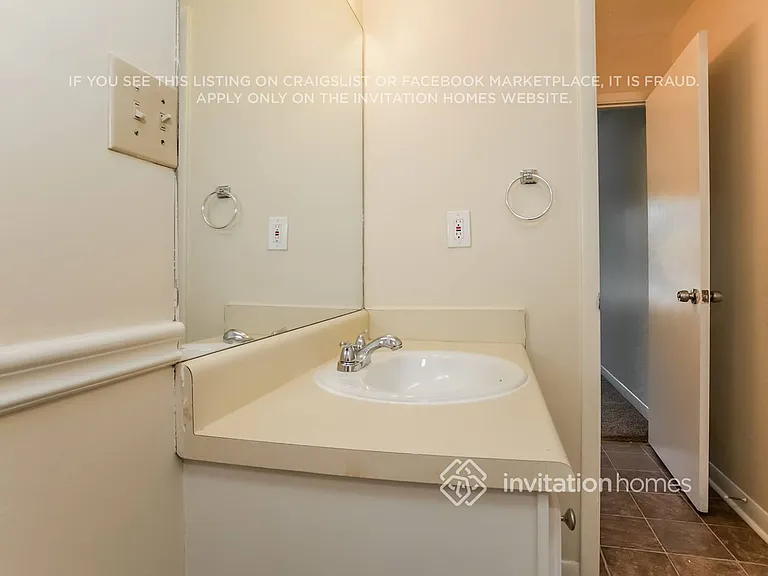8514 Westchester Dr — Photo 10