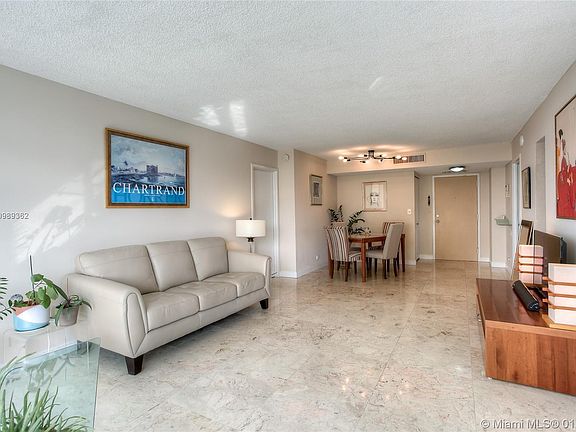2nd image of 301 174th St APT 809