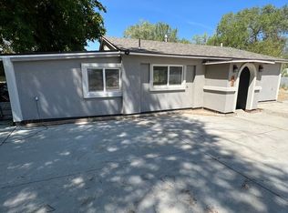 860 Truckee Ln, Fernley, NV