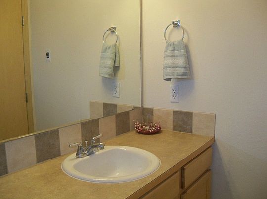 4th image of 303 84th Ave NE