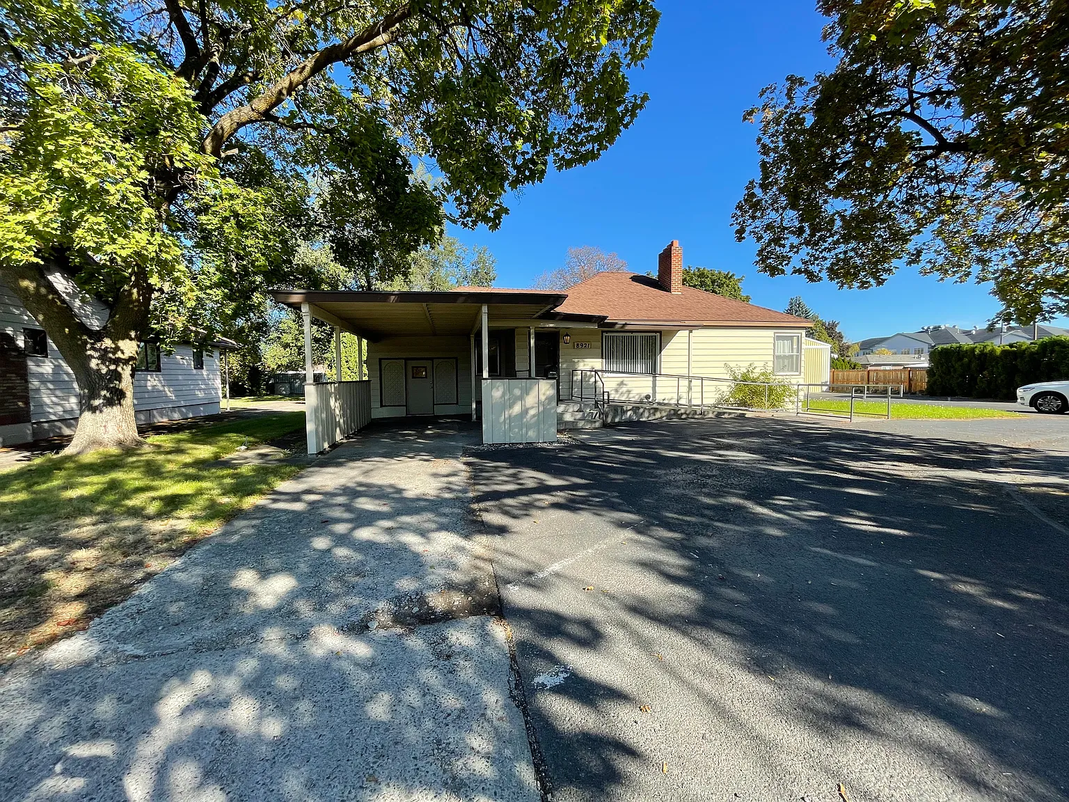 8921 E Broadway Ave — Photo 1