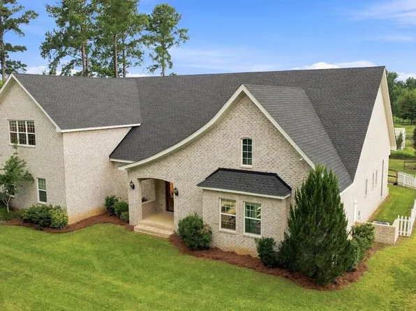 1716 Bj Mixon Rd, Cottonwood, AL 36320