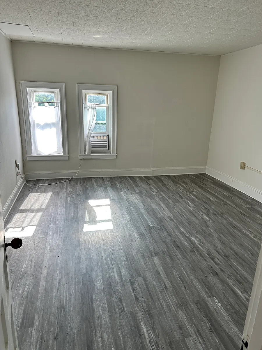 Building Photo - 505 N 8th St #3
